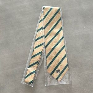 NWT Men’s Norte Dame tie